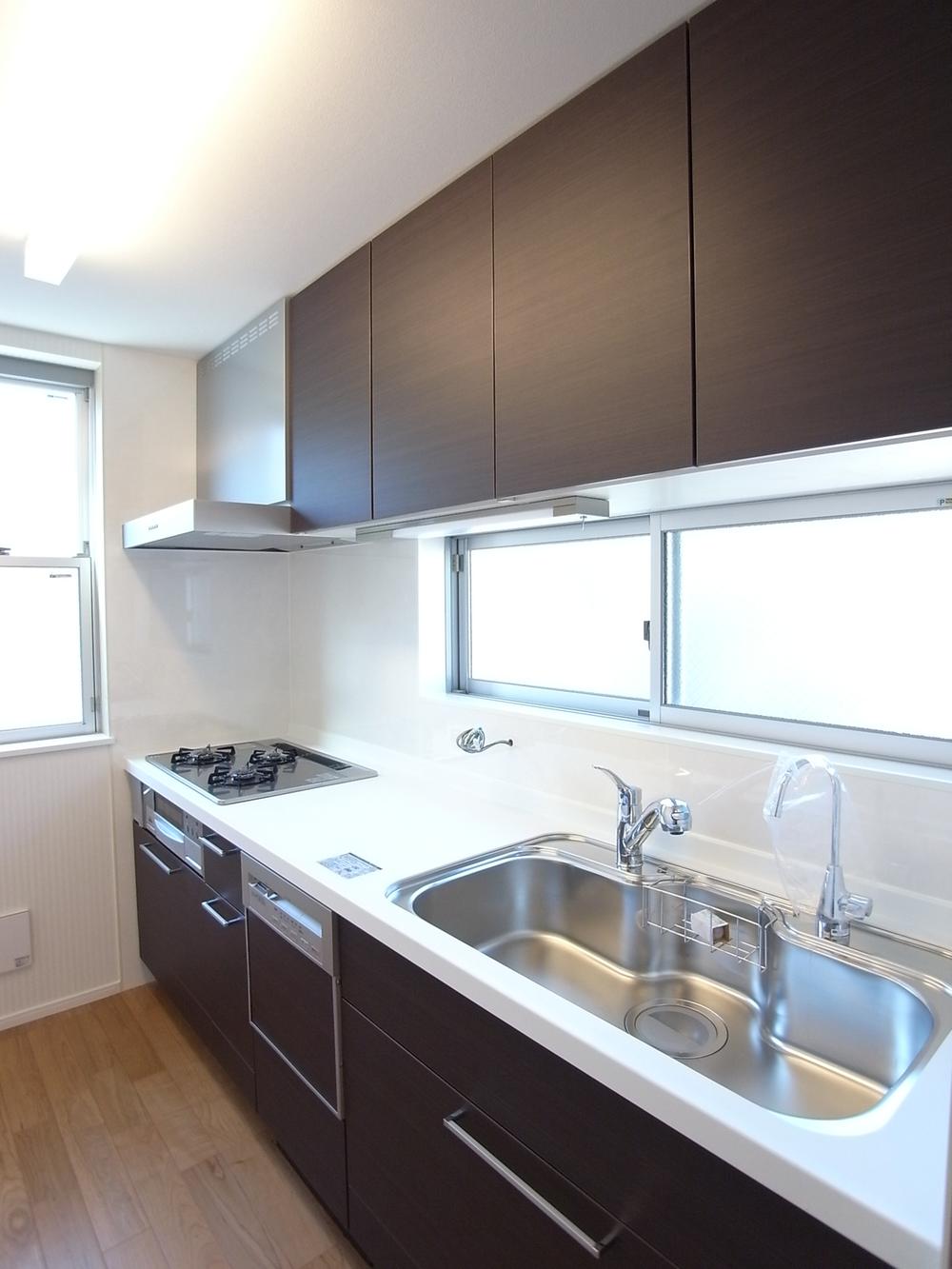 Same specifications photo (kitchen). Same specifications