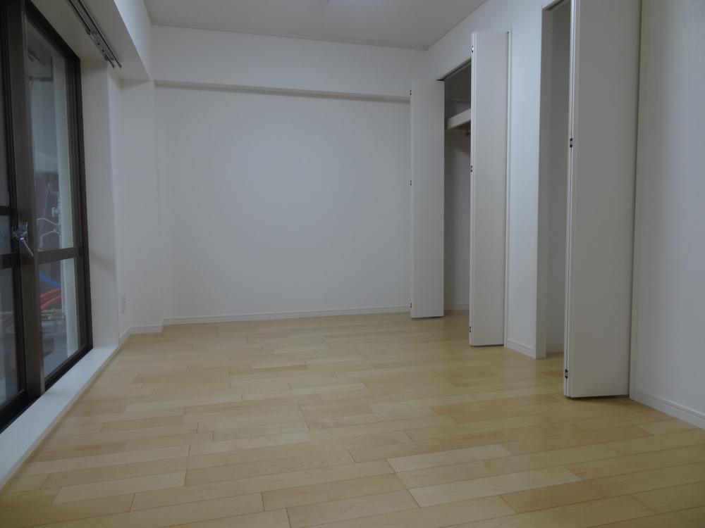 Non-living room. Living next to the Western-style 6 quires Bright southwestward