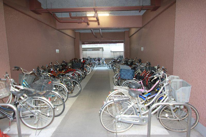 Other local. Bicycle-parking space