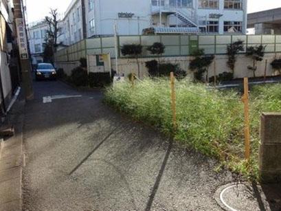 Local photos, including front road. Local front road