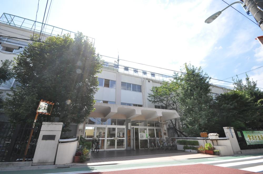 Primary school. 300m until Ito Elementary School