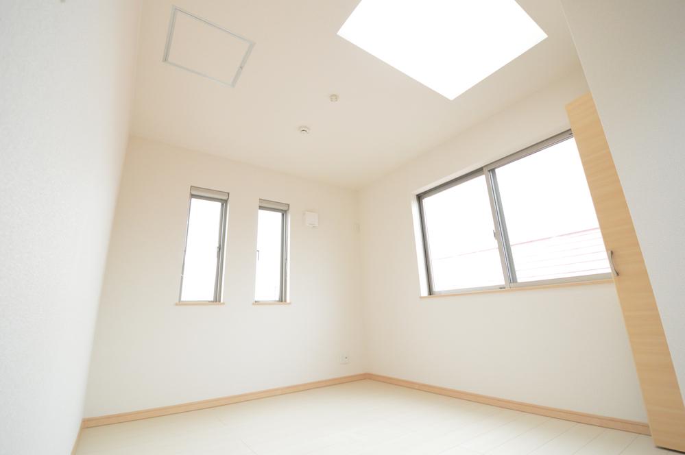 Non-living room. Indoor (11 May 2013) Shooting