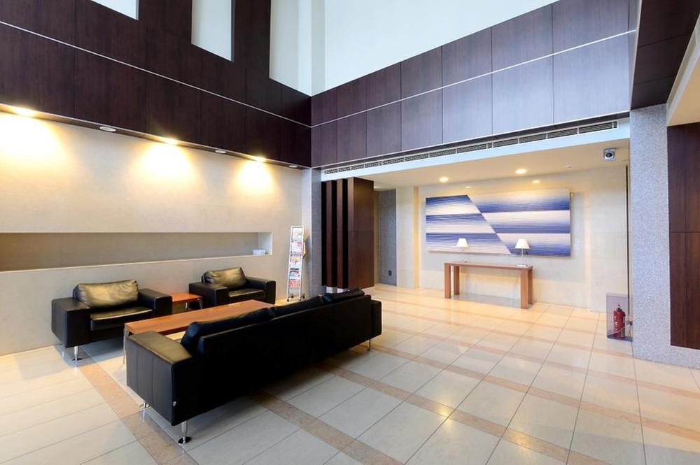 Entrance. Common areas