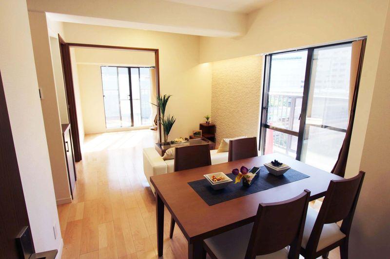 Living. Bright-facing balcony LDK