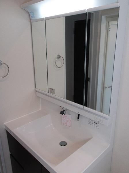 Building plan example (introspection photo). Vanity construction cases