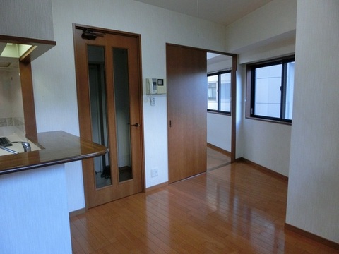 Living and room. Dining kitchen 3