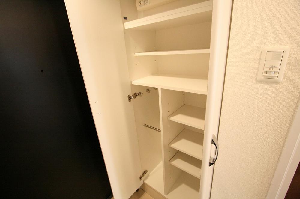 Receipt. Large capacity of the shoe box in the foyer! Room (August 2013) Shooting