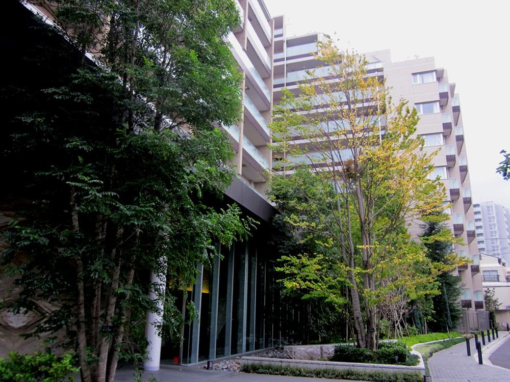 Local appearance photo. Local (11 May 2013) Shooting