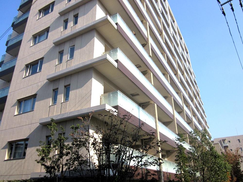 Local appearance photo. Local (11 May 2013) Shooting