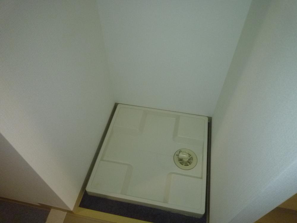 Other. Indoor Laundry Storage
