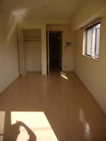 Living and room. It will be the image.