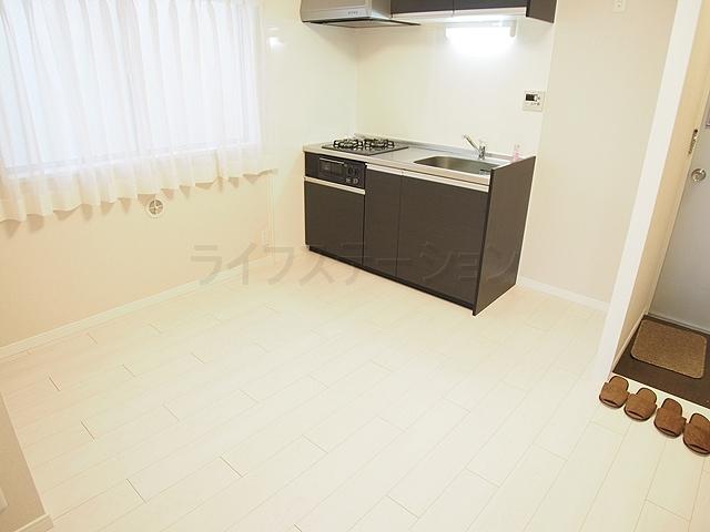 Living. Local (December 13, 2013) Shooting