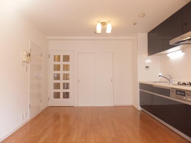 Living. Indoor (11 May 2013) Shooting