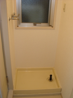 View. Washing machine Storage