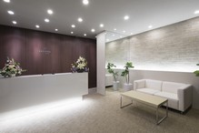 Take the JR "Shinagawa" Konan port of Atre station, The pedestrian deck and get off to the left direction. Straight through the main street with a green median strip in the old seafront direction. There are apartment gallery on the third floor of Konan building the new building on the left angle of Konan-chome intersection. For more information, please contact the apartment gallery.