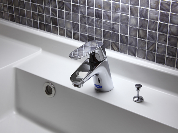 Bathing-wash room.  [Hansgrohe manufactured by single lever mixing faucet] Germany simple and timeless ・ Hansgrohe manufactured by design. Served with a sharp accent not only practicality.