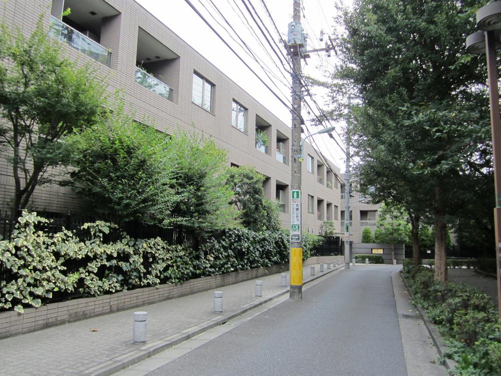 Local appearance photo