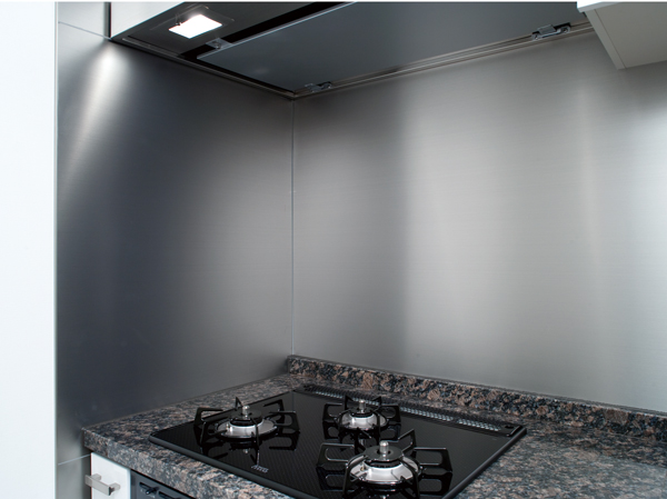 Interior.  [Stove before panel] Before stove easily marked with water wings and oil stains, It has adopted a non-combustible decorative panel. Less joint, Also making it easier to wipe off dirt.