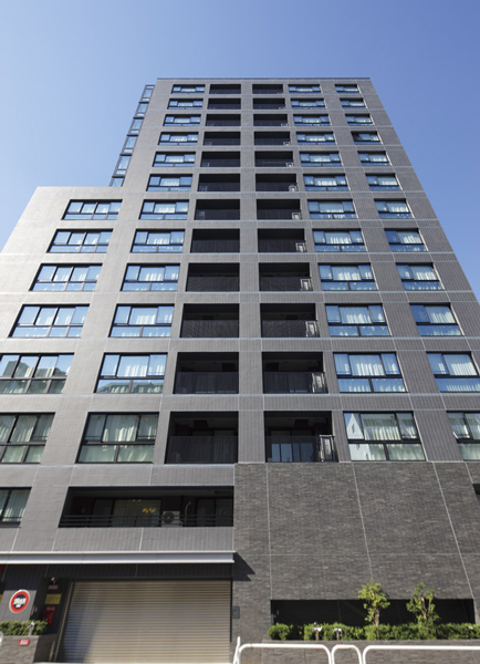 Buildings and facilities. Sharp facade design to response to the city center. As an accent, Laying out the glass controversial cosmopolitan sense in sharp. Worthy of this land, Create a new landmark. (appearance ※ 2012.10 shooting)