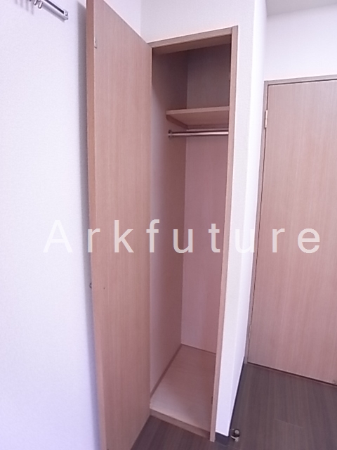 Receipt. Although compact, Closet there! 