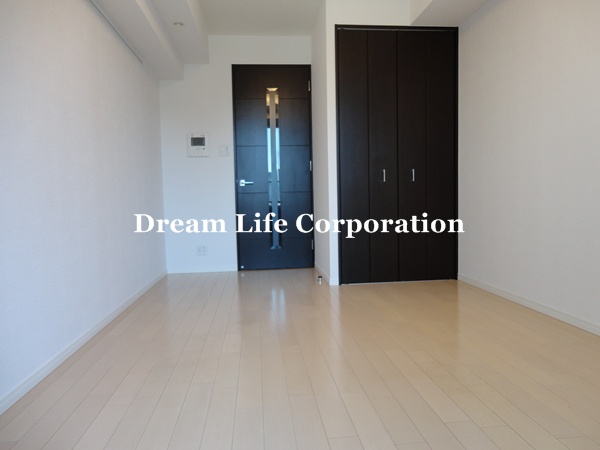 Living and room.  ※ In fact the we use the photos in the same building may be different.