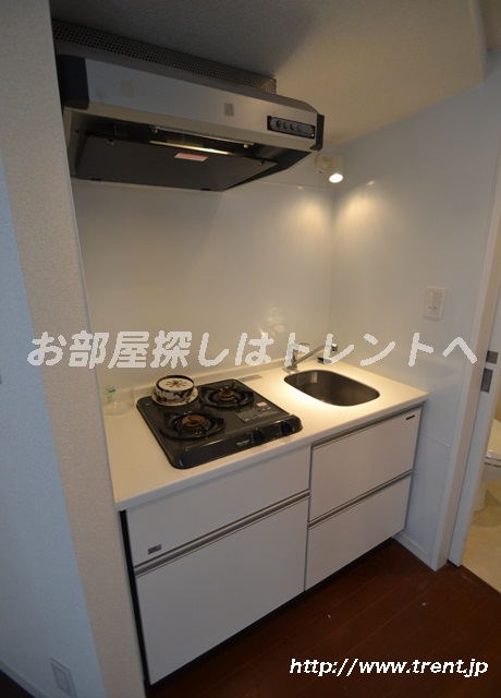 Kitchen. It is a photograph of the 1R type of the same building the seventh floor. Please see for reference. 