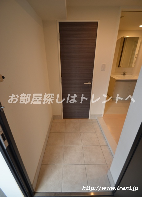 Entrance. It is a reference photo of the second floor of 1LDK type of the same building.