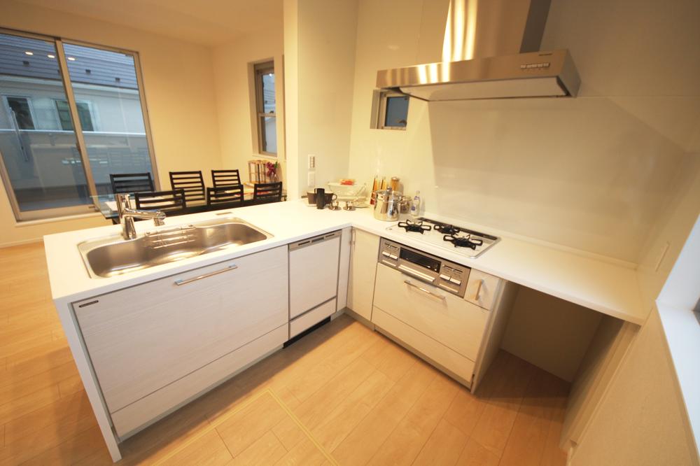 Building plan example (introspection photo). Functionality ・ Storage full of large systems Kitchen