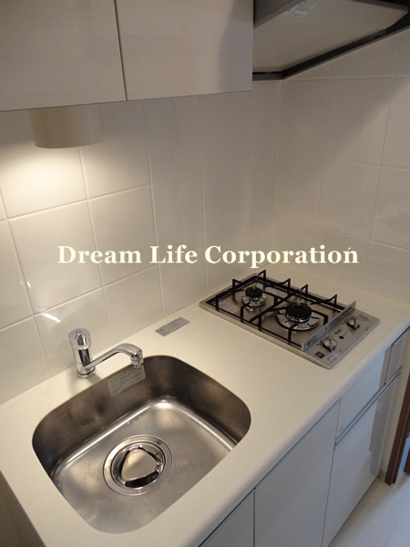 Kitchen. ※ In fact the we use the photos in the same building may be different.