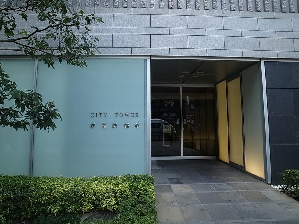 Entrance. Common areas