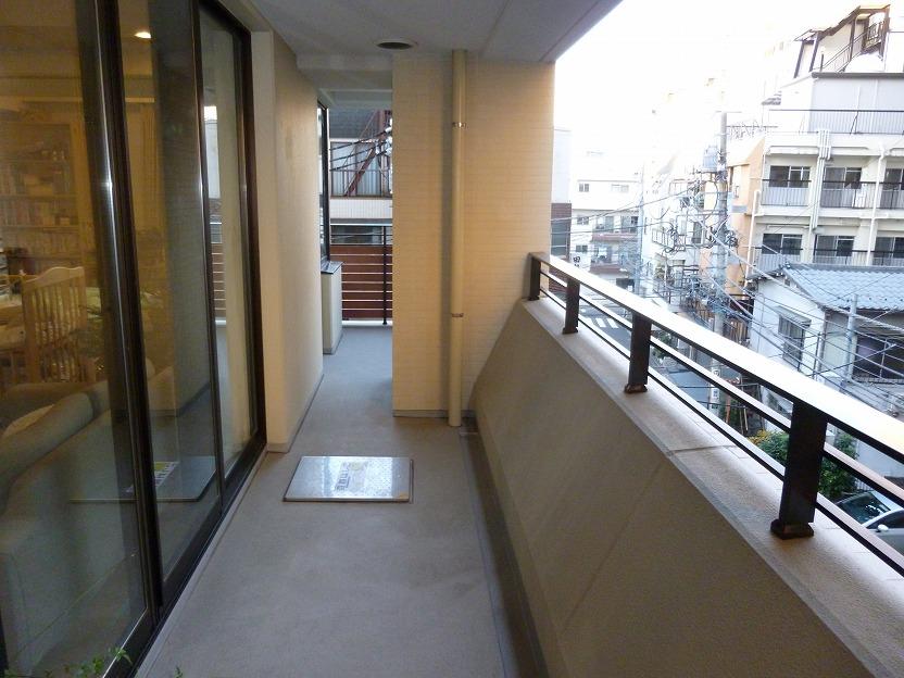 Balcony. Local (12 May 2013) Shooting