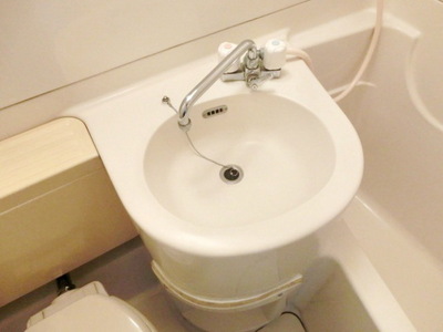 Washroom. Wash basin