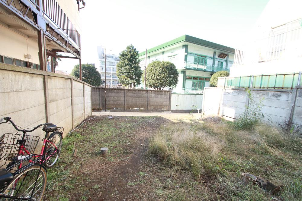 Local land photo. JR Yamanote Line, Tozai Line, Seibu Shinjuku Line, "Takadanobaba Station" a 9-minute walk. Conditional sales locations, Limited 1 compartment. At seller like specified construction company, Architecture and we will. 3LDK, roof balcony, There is reference plan with loft. 