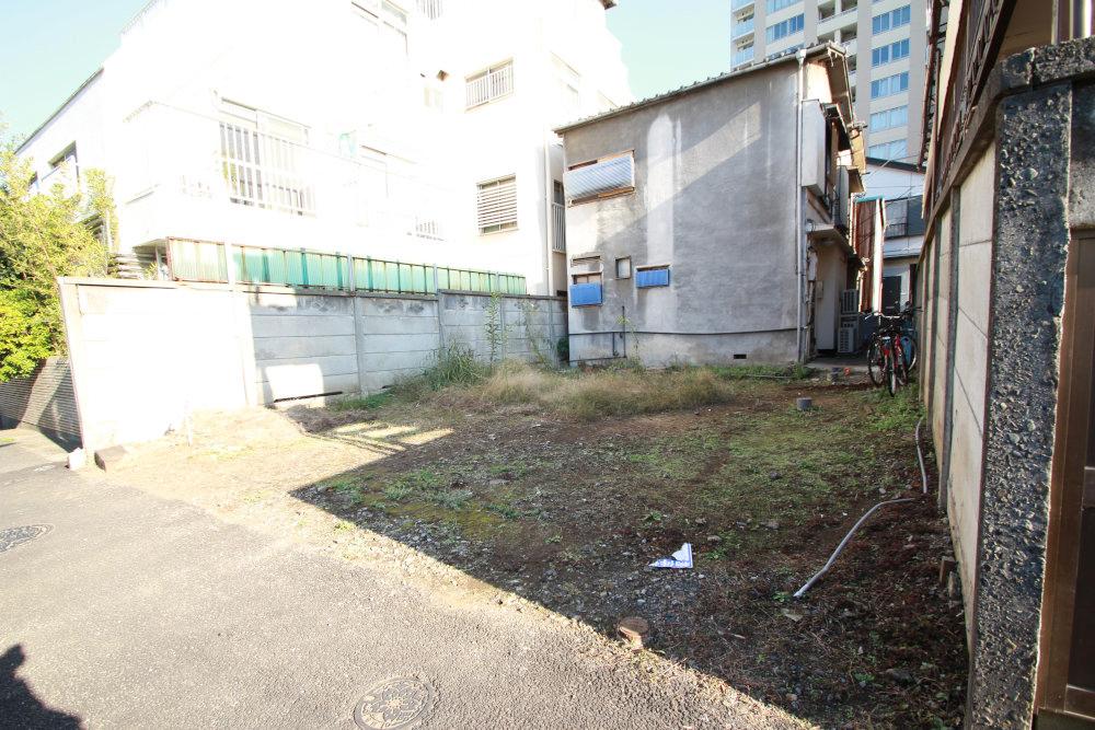 Local photos, including front road. Seddo northwest road, Current Status vacant lot. Close to the city center, Because from the station of a 9-minute walk, It is convenient to the daily commute. During a presentation at the reception office showroom. 