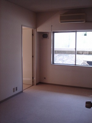 Other room space. Was Mashi re-covered in flooring