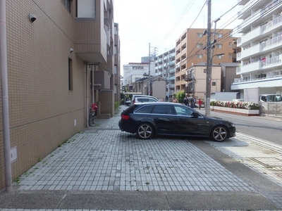 Entrance. Near the apartment entrance