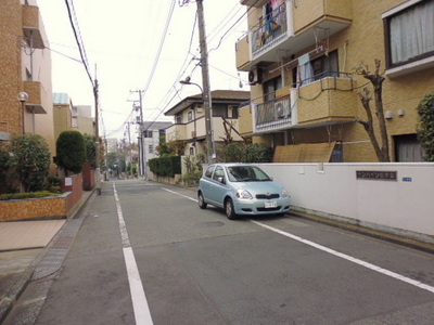 Other. 1m to the building before the road (Other)