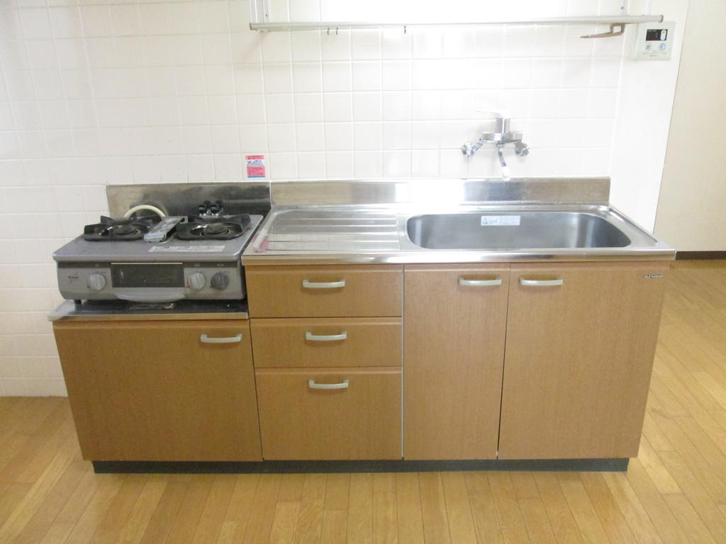 Kitchen. Spread of kitchen