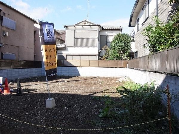 Local land photo. Because it is a low-rise area, You can also take firm day. 