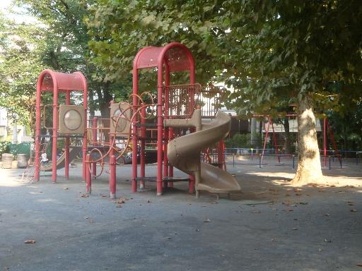 park. 440m until Tsurumakiminami park