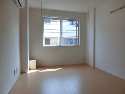 Living and room. Facing south in sunny