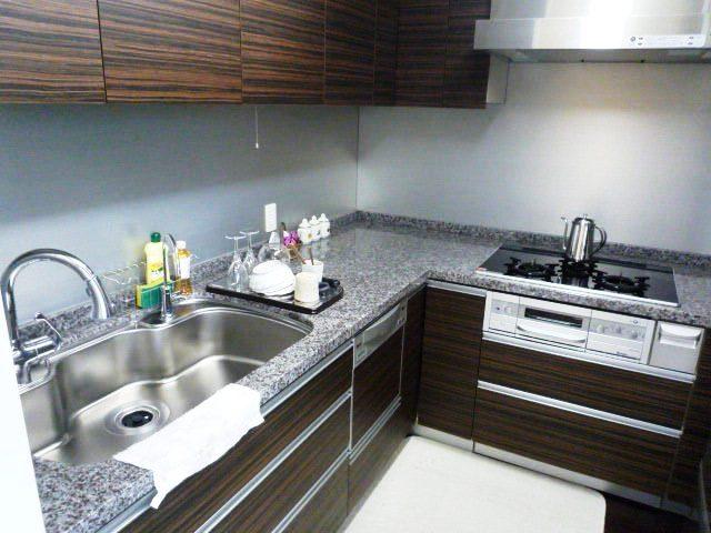 Kitchen. Indoor (September 2013) Shooting