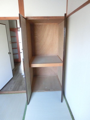 Receipt. Your luggage is here ...