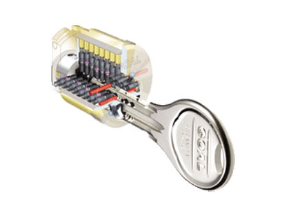 Security.  [Reversible dimple key] The entrance, It has a combination of 12 billion ways, Unauthorized reproduction, such as picking has adopted a difficult key. (Conceptual diagram)