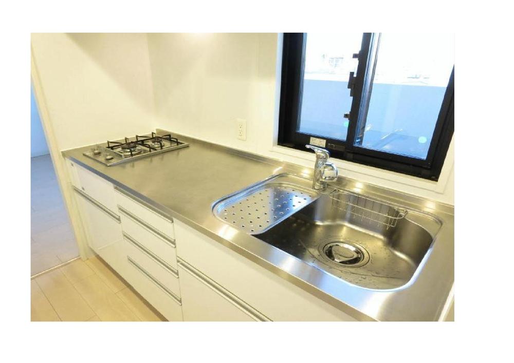 Kitchen. Indoor (12 May 2013) Shooting