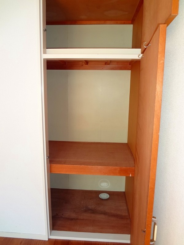 Receipt. Western-style housing