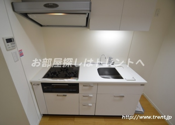 Kitchen. Is a reference photo of the sixth floor of the same building 1R (another type)