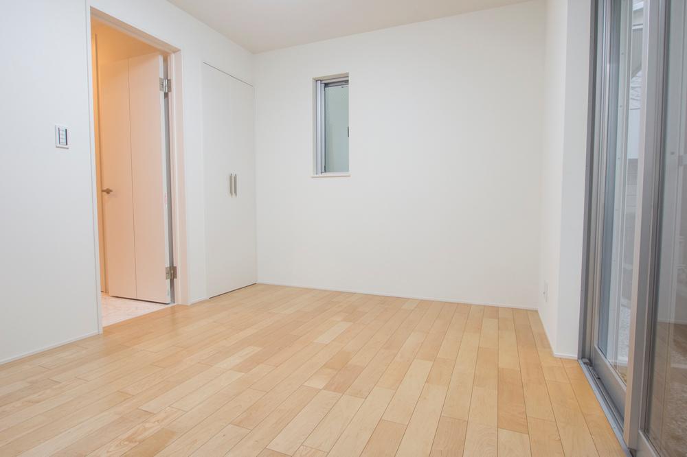 Non-living room. Indoor (11 May 2013) Shooting