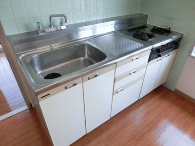 Kitchen. 2-neck Gasukitchin