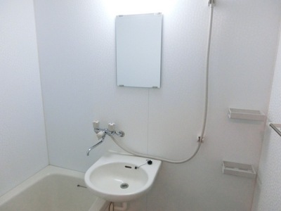 Washroom. Wash basin